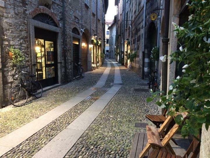 Antica Corte, Bilocale Nel Centro Storico Di Como Leilighet Eksteriør bilde